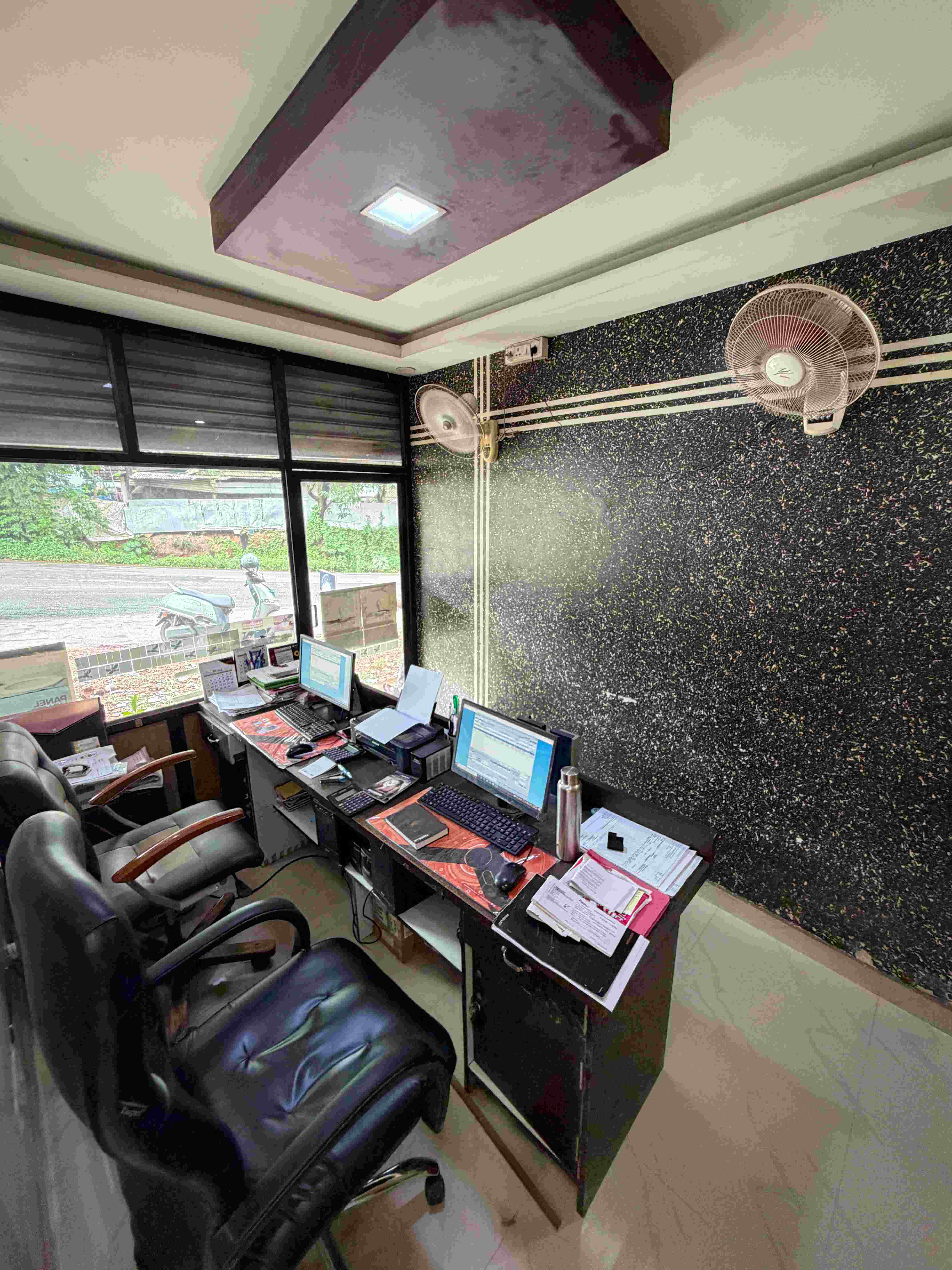 Office 04